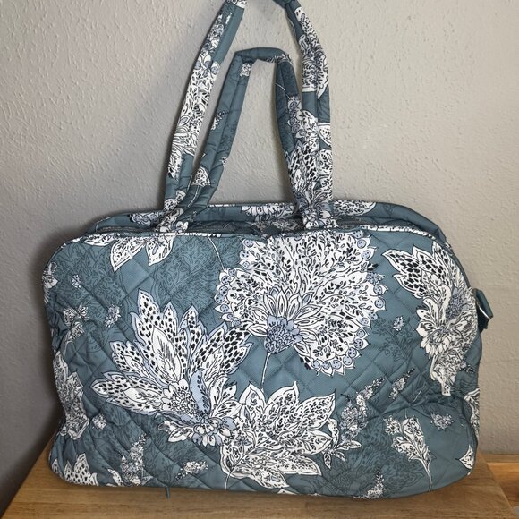 Vera Bradley Grand Weekener in Performance Twill Tiger Lily Blue Oar NWT - Picture 2 of 10